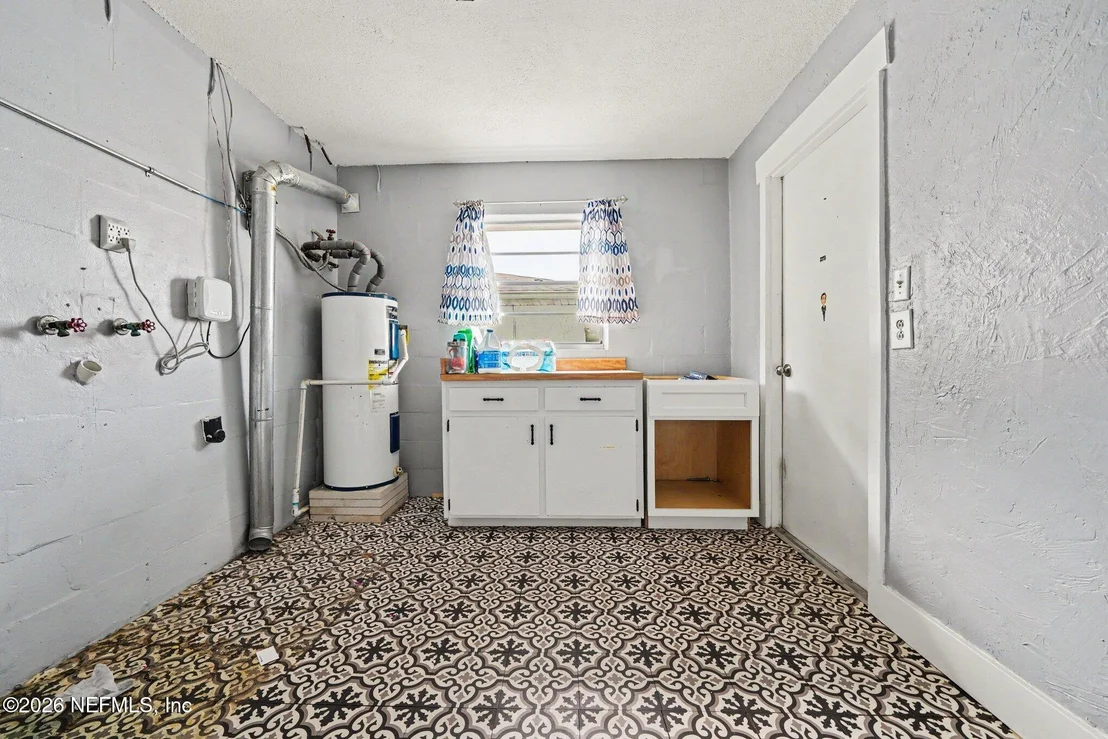 Photo of 1180 BALFOUR Drive