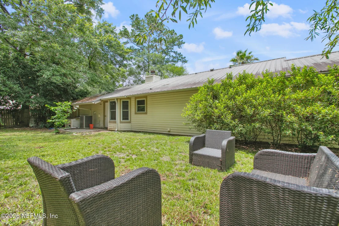 Photo of 2051 CORNELL Road