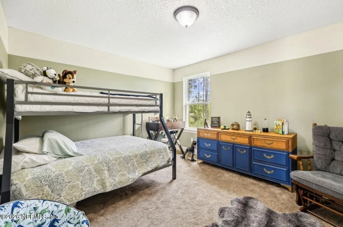 Photo of 1072 MERLIN Point