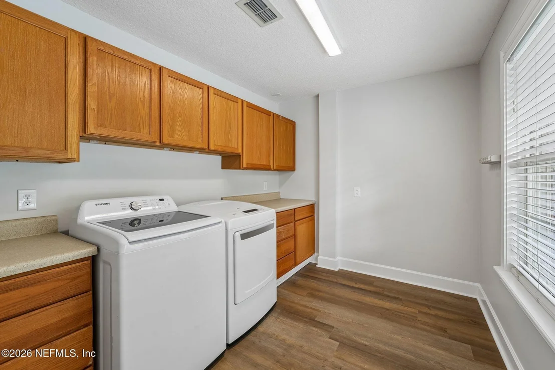 Photo of 1607 SHEFFIELD Place