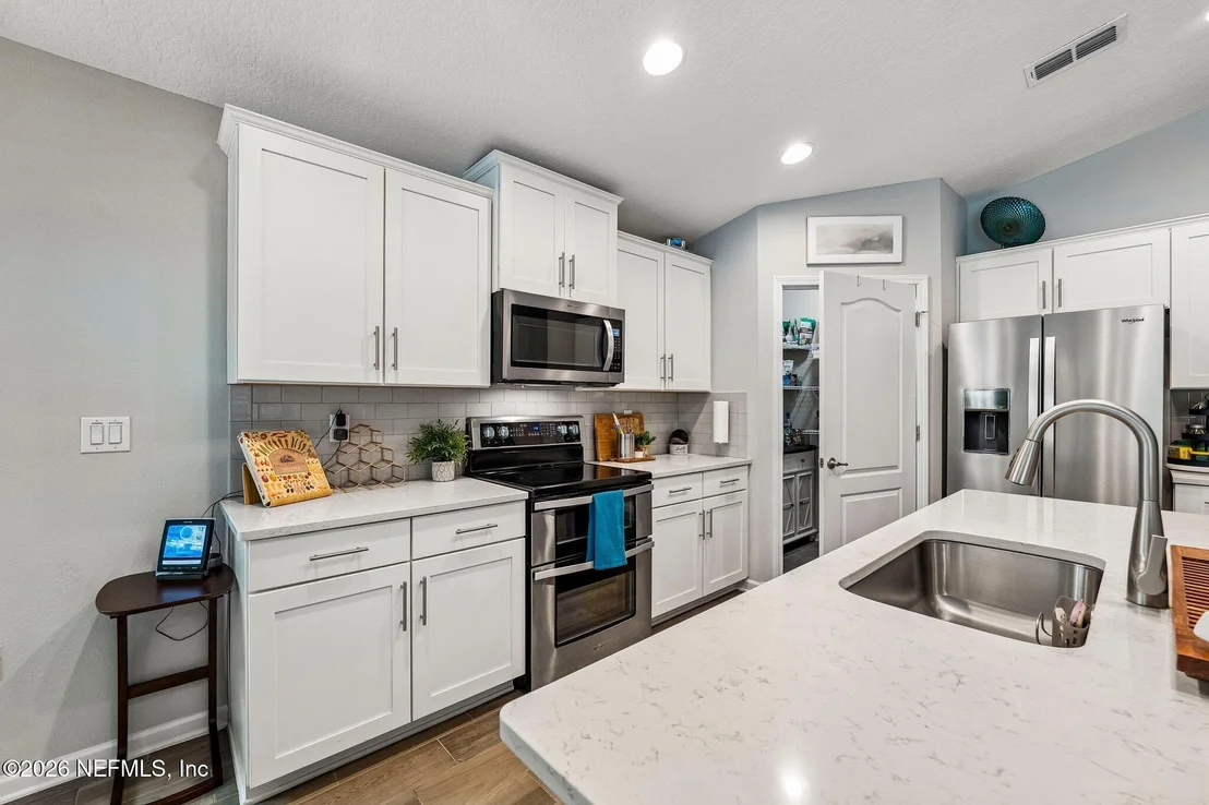 Photo of 3800 GREAT FALLS Loop