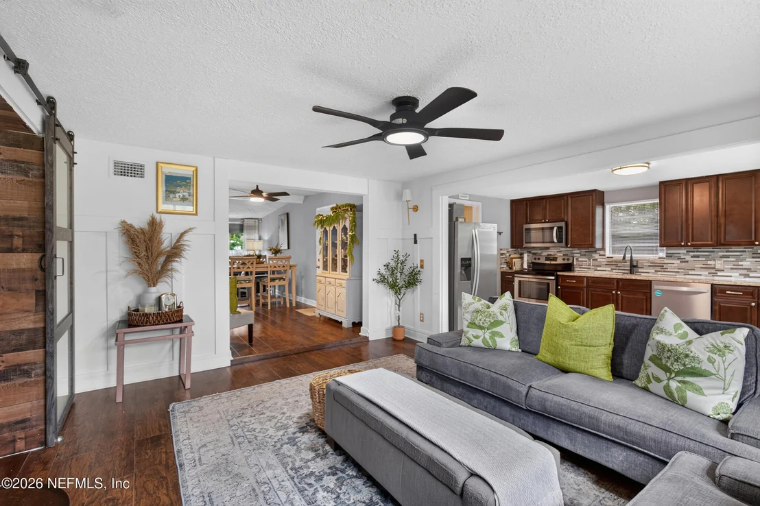 Photo of 3048 LORMAN Drive