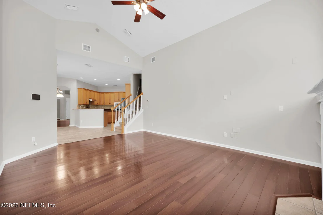 Photo of 879 SONGBIRD Drive