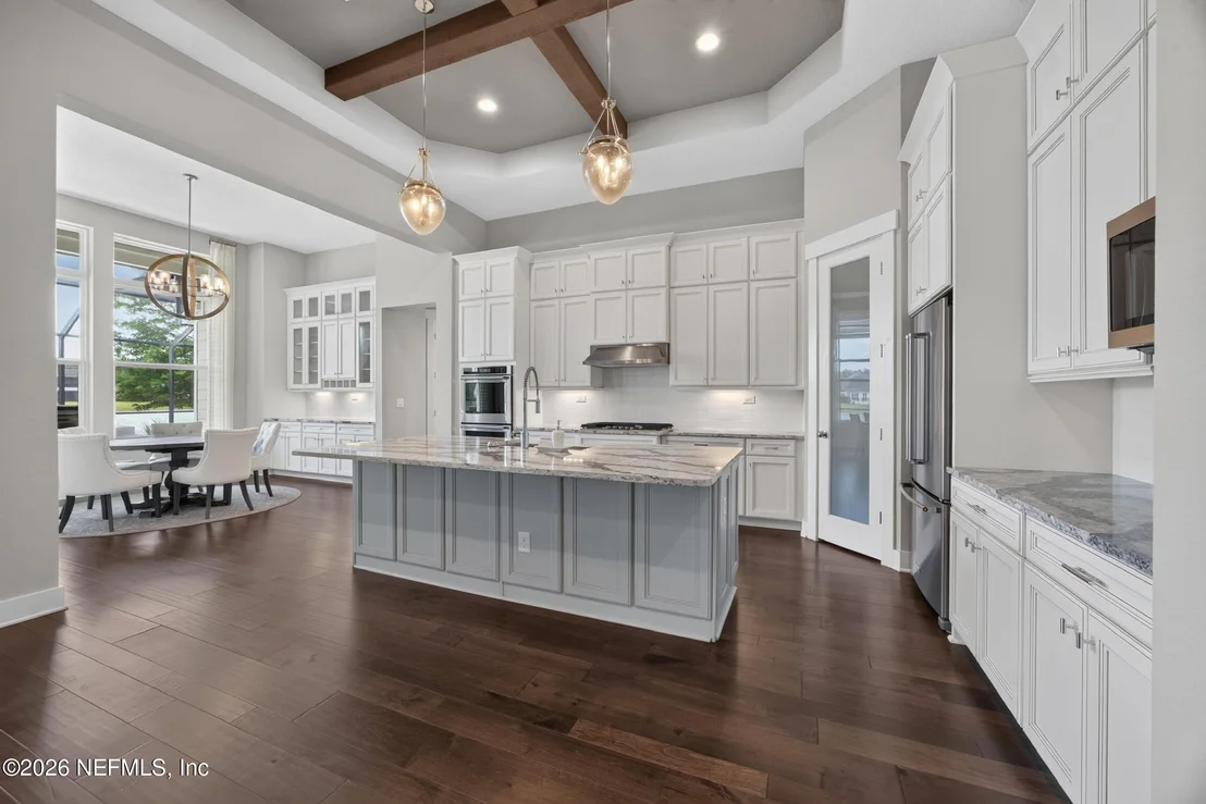 Photo of 1026 GLENNEYRE Circle
