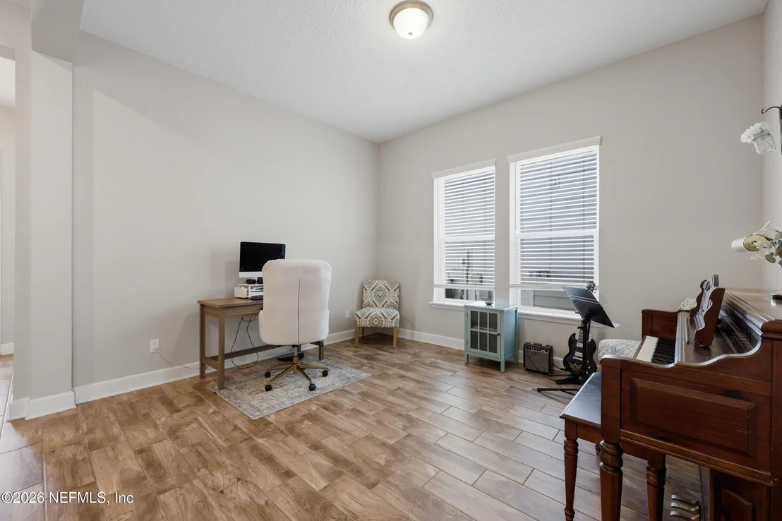 Photo of 232 UNION HILL Drive
