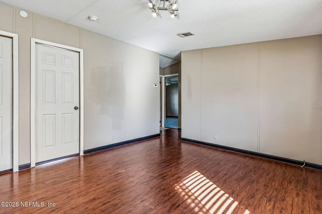 Photo of 8080 PLUMMER Road