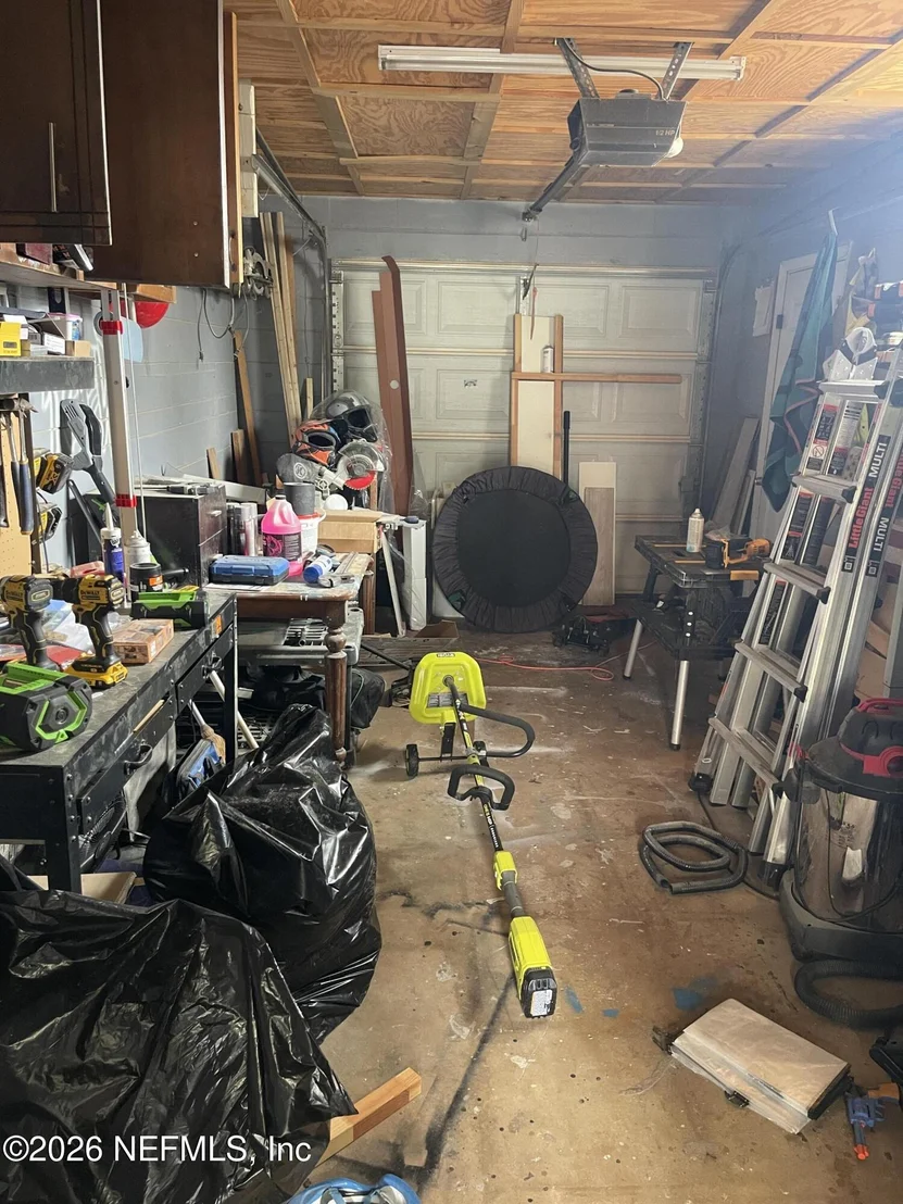 Photo of 2112 DEAN Road
