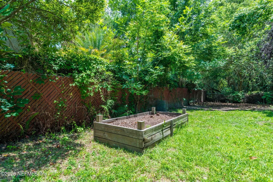 Photo of 1738 CLEMSON Road