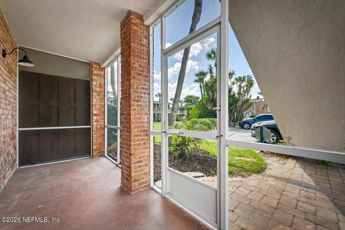 Photo of Unit 6B at 22 COMARES Avenue