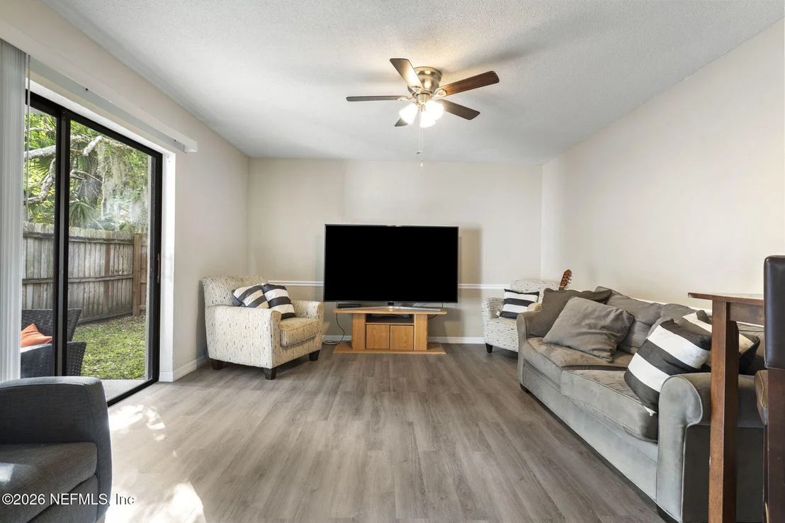 Photo of 69 SPRINGWOOD Square