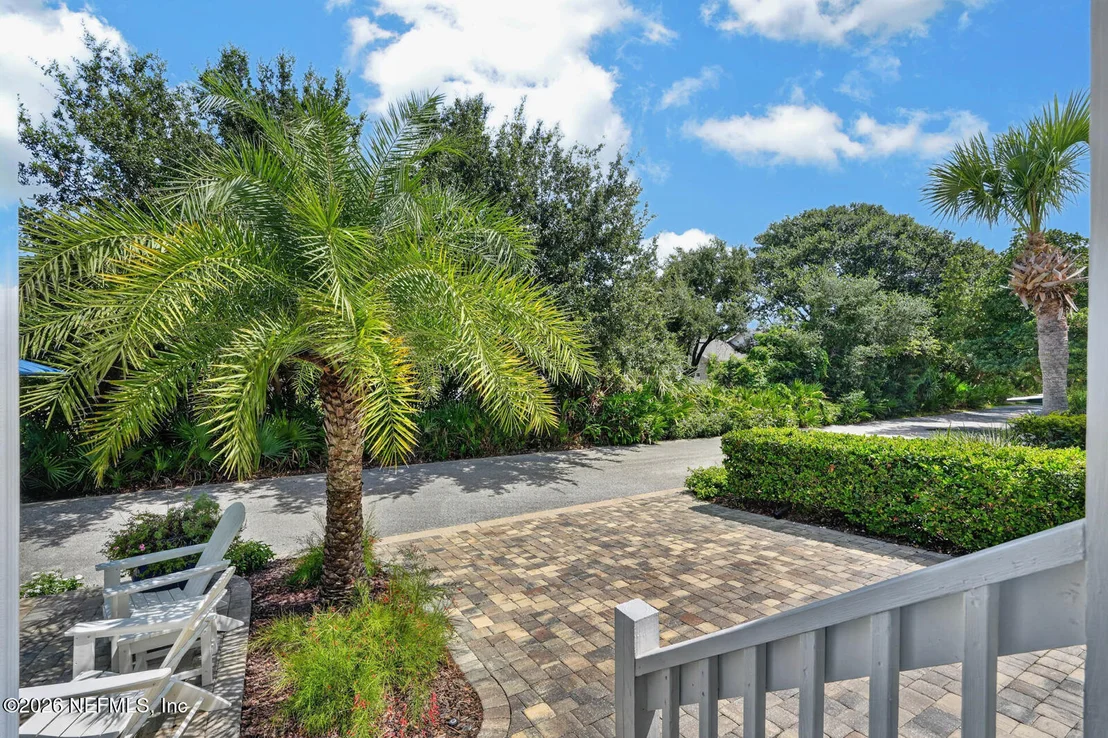 Photo of 136 ISLAND COTTAGE Way