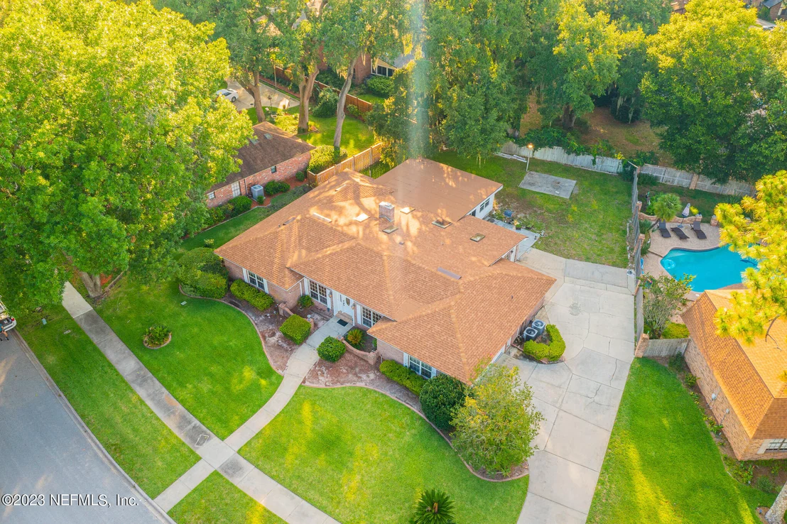 Photo of 4442 RIVER TRAIL Road