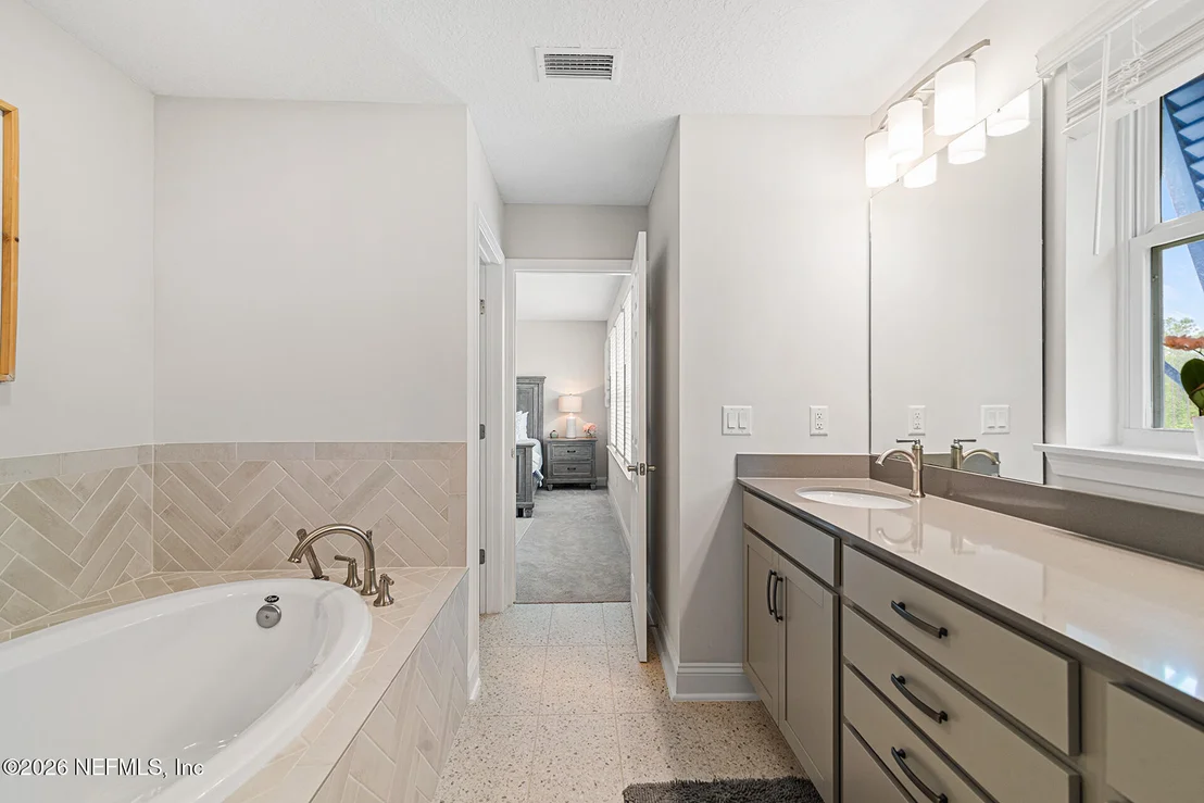 Photo of 428 BLUE HAMPTON Drive