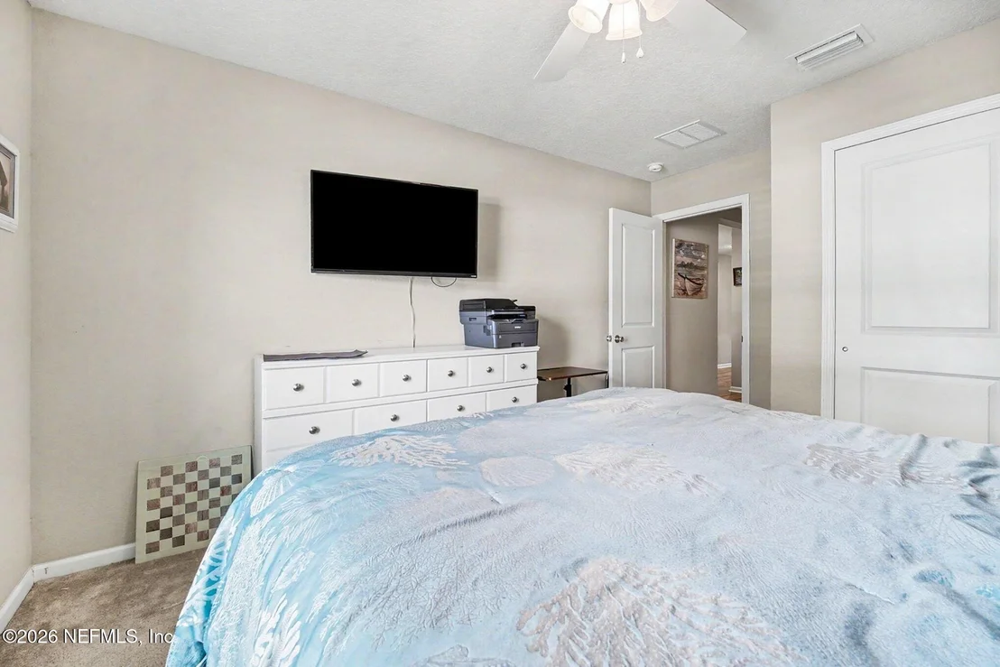 Photo of 16013 HUTTON Lane