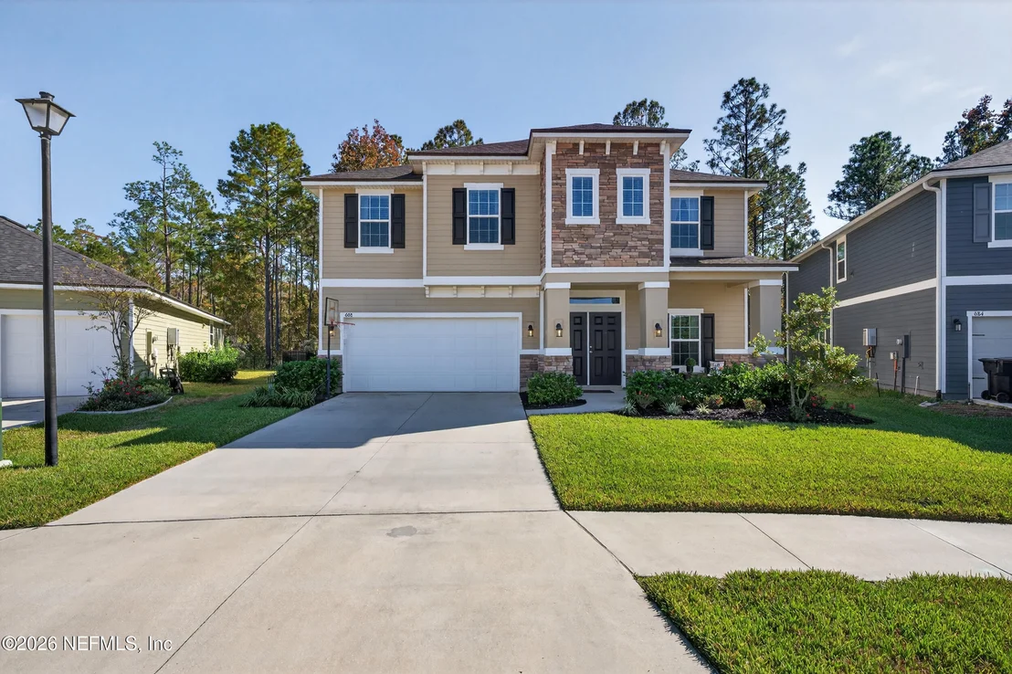 Photo of 688 SYCAMORE Way