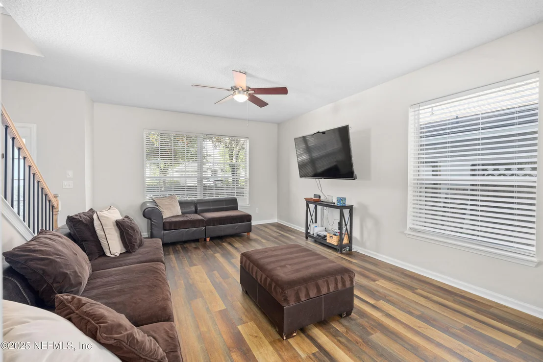 Photo of 708 FLOWERS Street