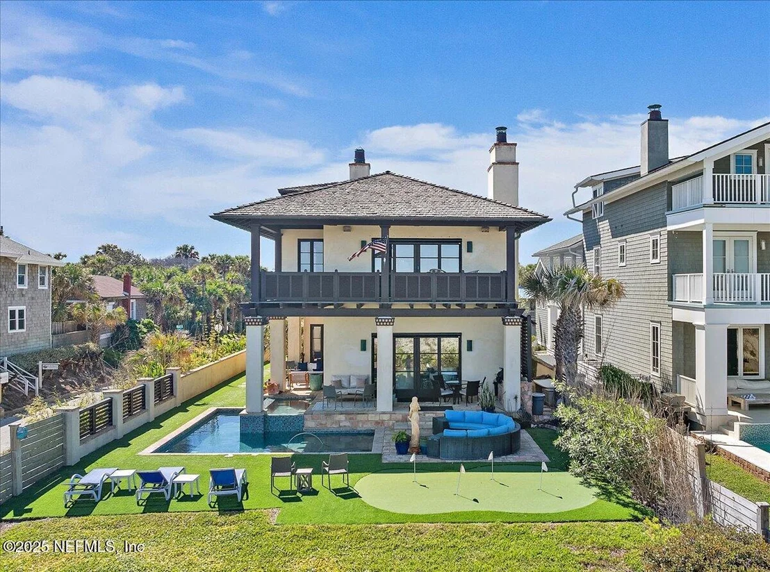 Photo of 1515 BEACH Avenue