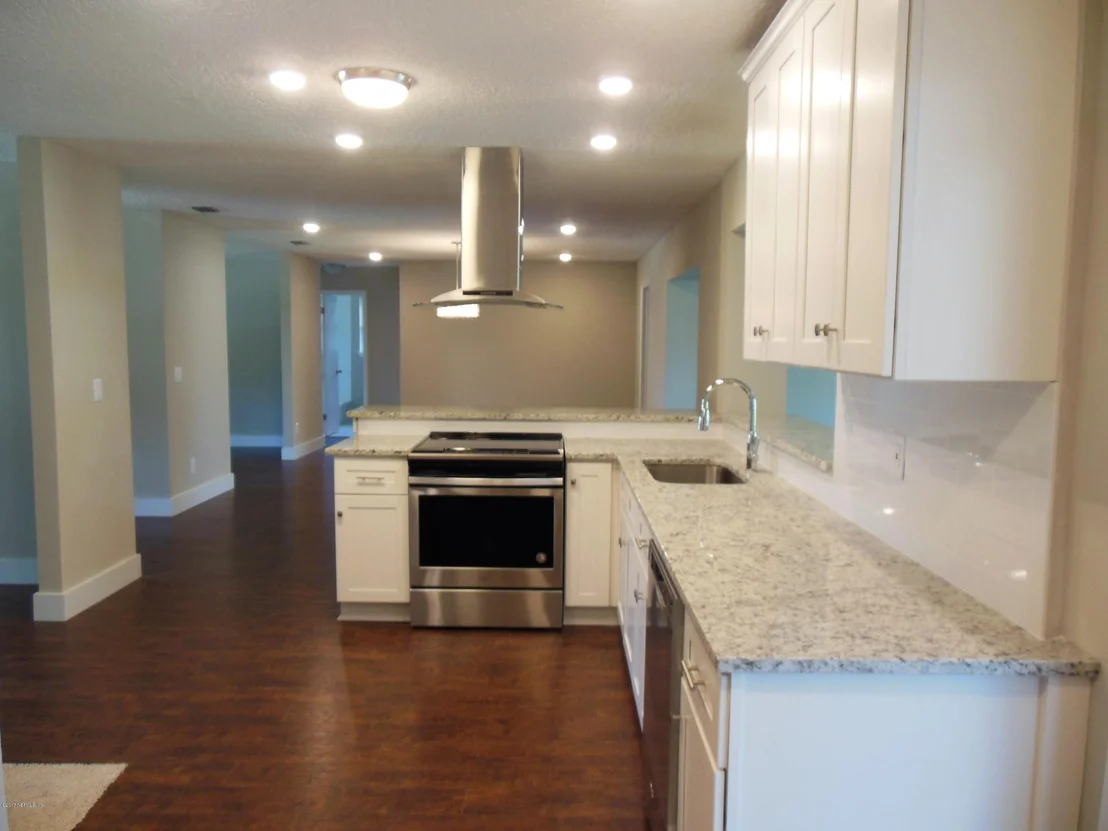Photo of 1706 BARTLETT Avenue