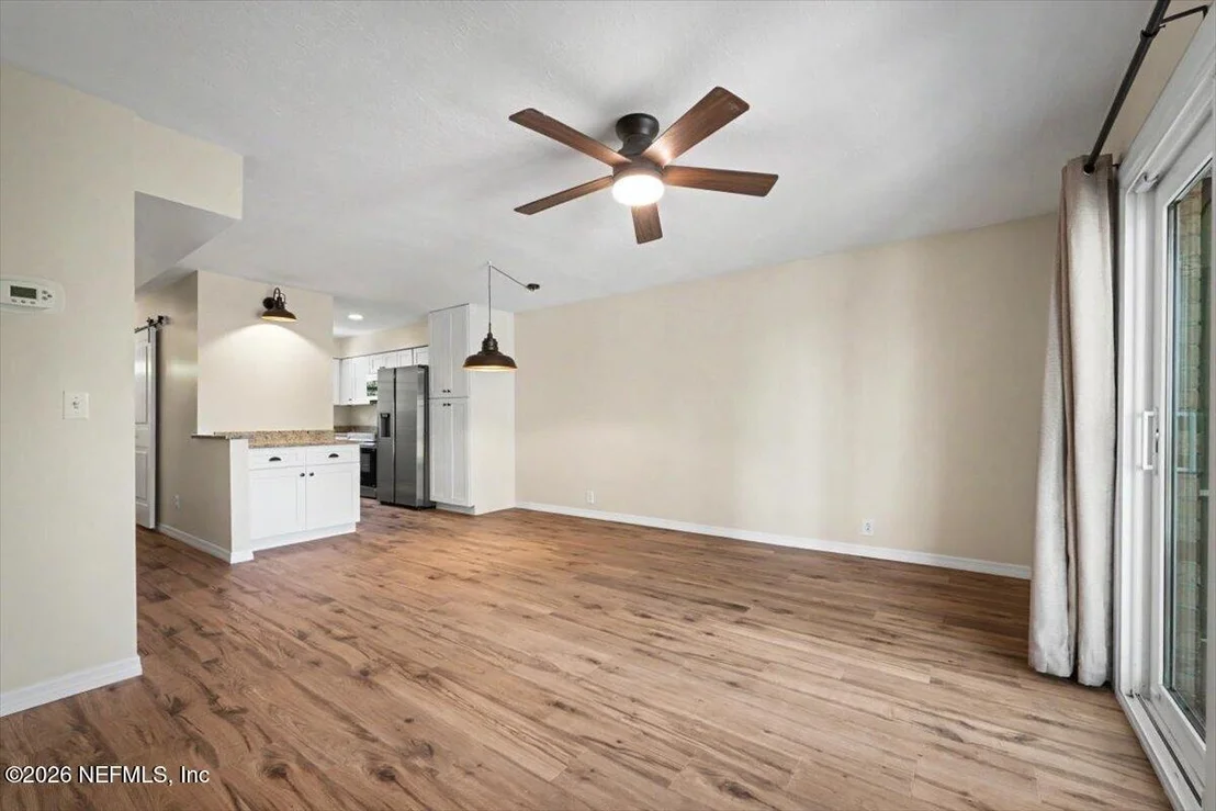 Photo of Unit 6B at 22 COMARES Avenue