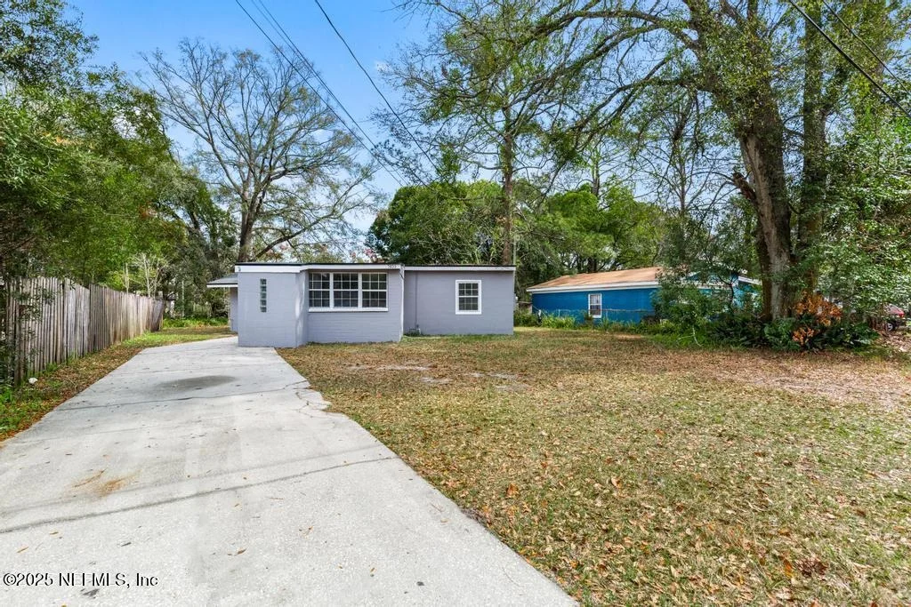 Photo of 5803 GERANIUM Road