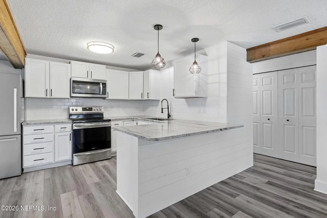 Photo of 72 DELTONA Boulevard