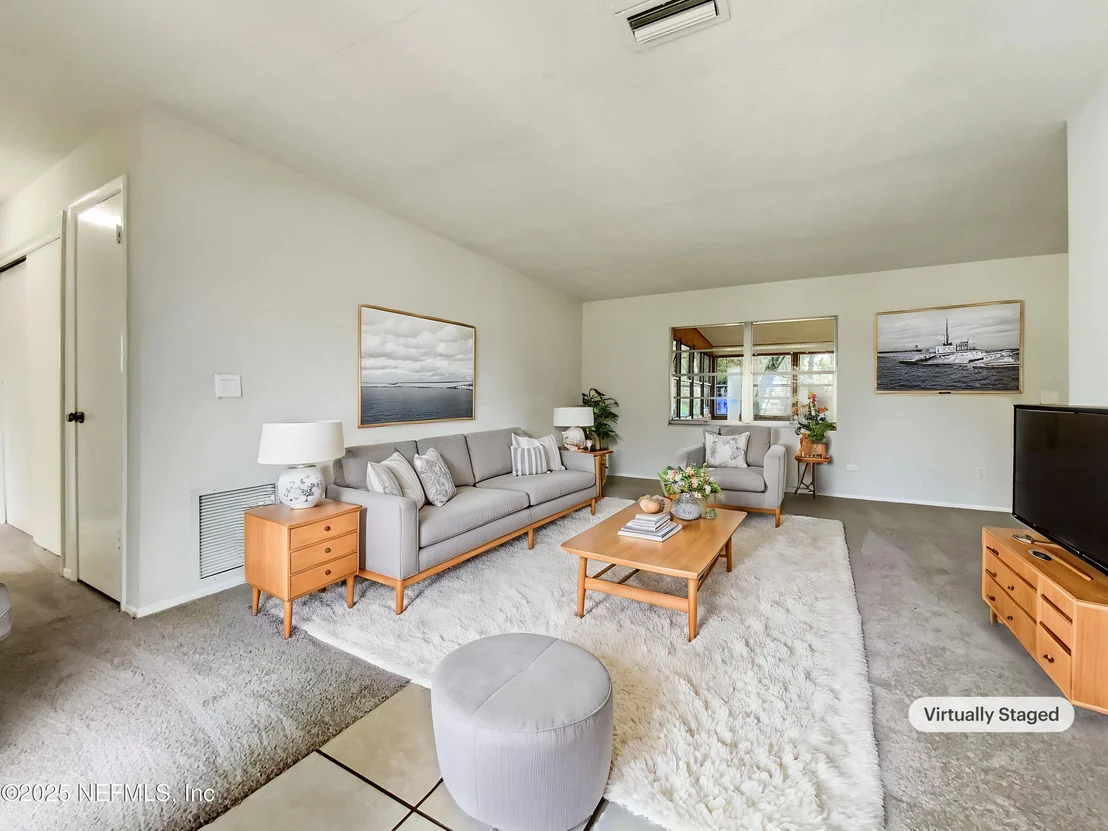 Photo of 158 DELTONA Boulevard