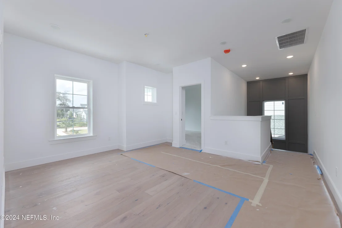 Photo of 372 RIDGEWAY Road