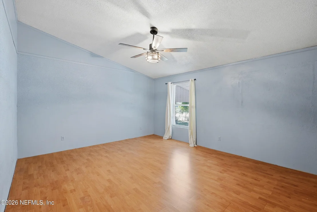 Photo of 246 AZALEA Avenue