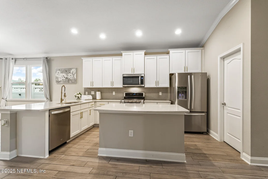 Photo of 124 SILVERLEAF VILLAGE Drive
