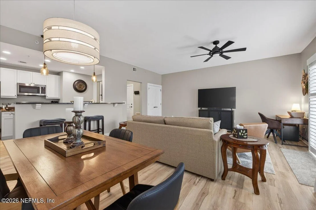 Photo of Unit 202 at 965 REGISTRY Boulevard