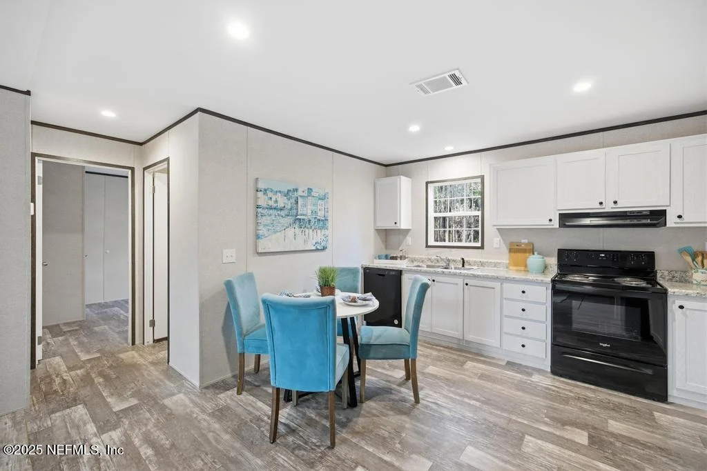 Photo of 520 HICKORY NUT Trail