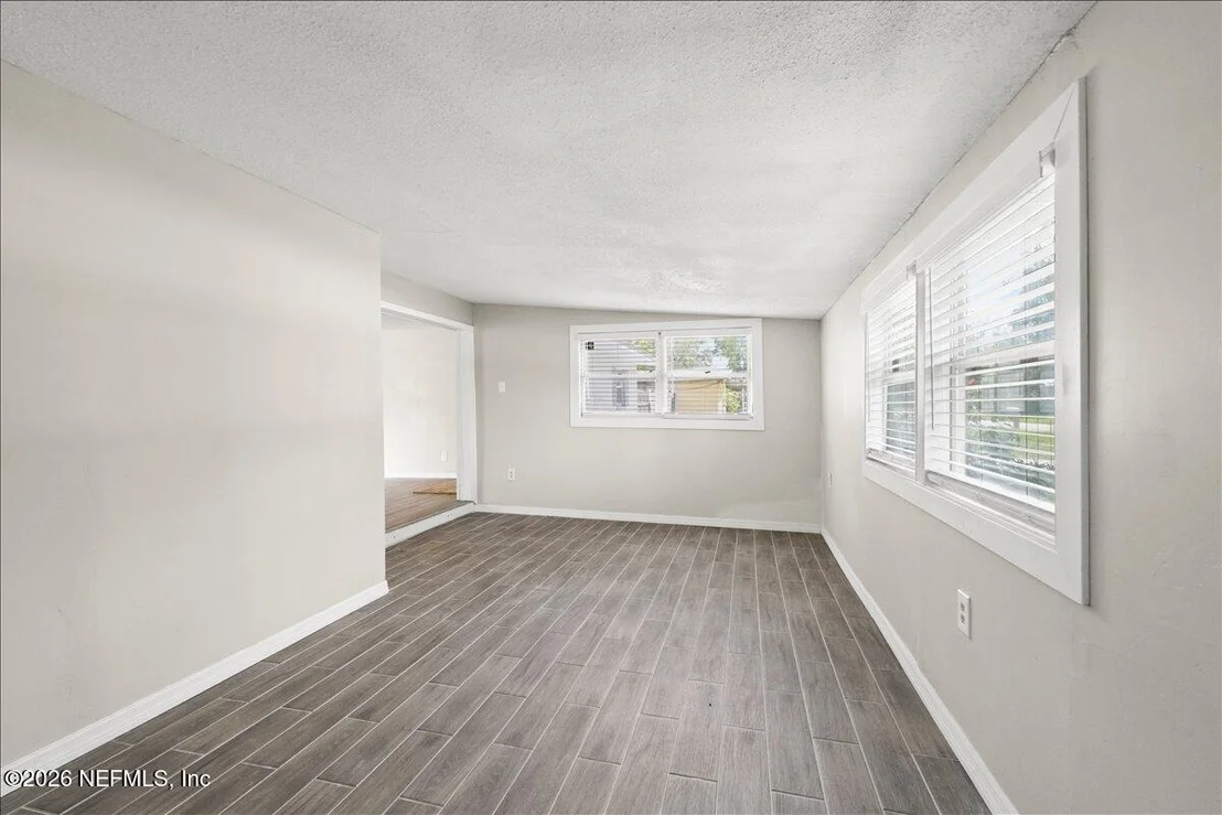 Photo of 215 EDSON Drive