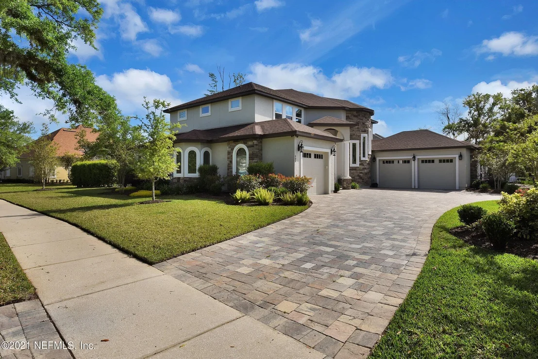 Photo of 605 DONALD ROSS Way