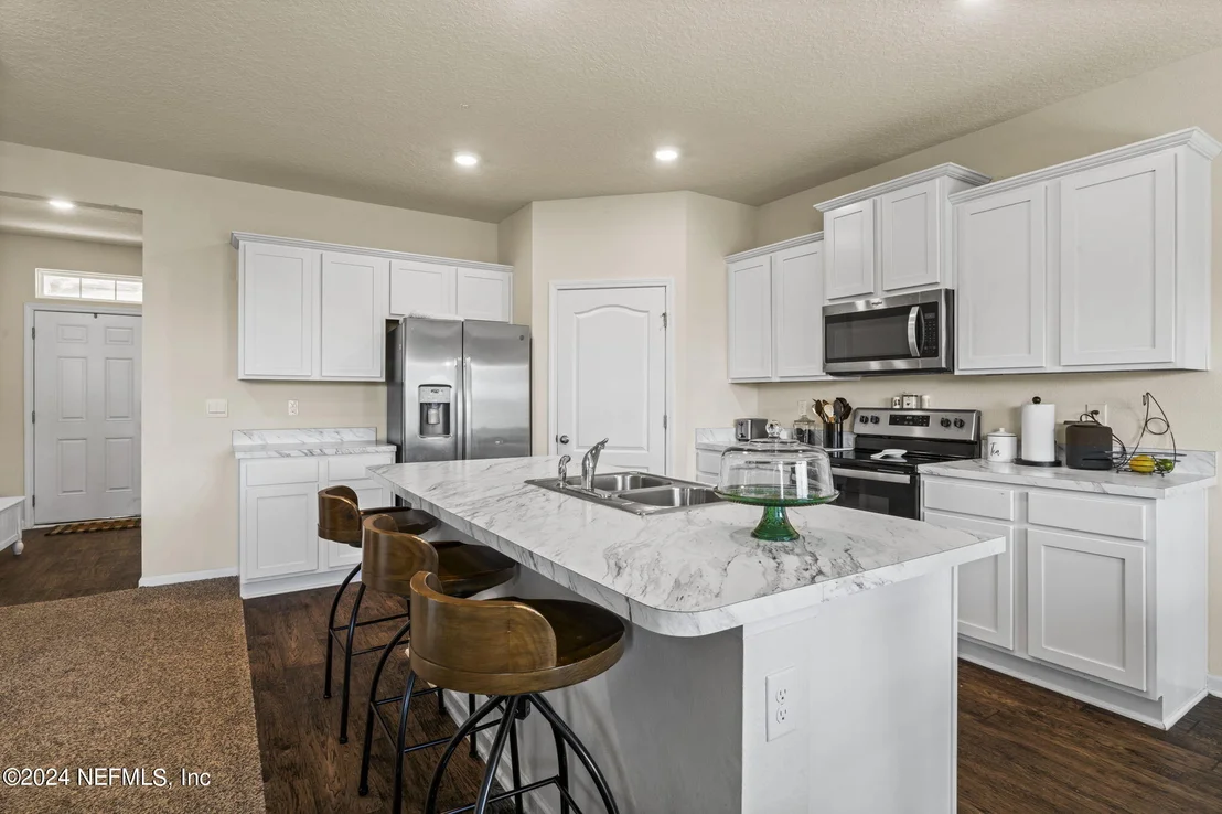 Photo of 70179 ROSEAPPLE Court