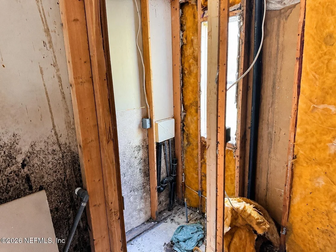Photo of 1056 BELLAMY Road