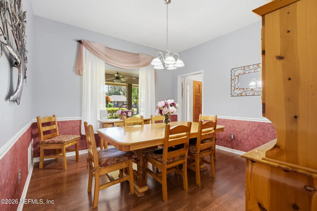 Photo of 752 CAMERON Drive