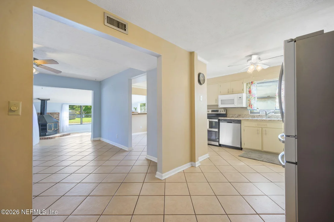 Photo of 431 VALDERIA Drive