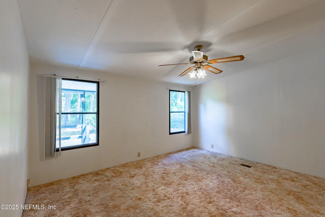 Photo of 101 PINE TREE Lane