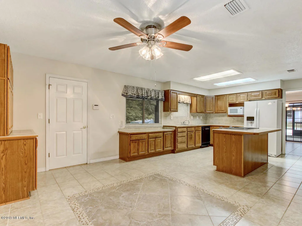 Photo of 2516 BEGONIA Drive