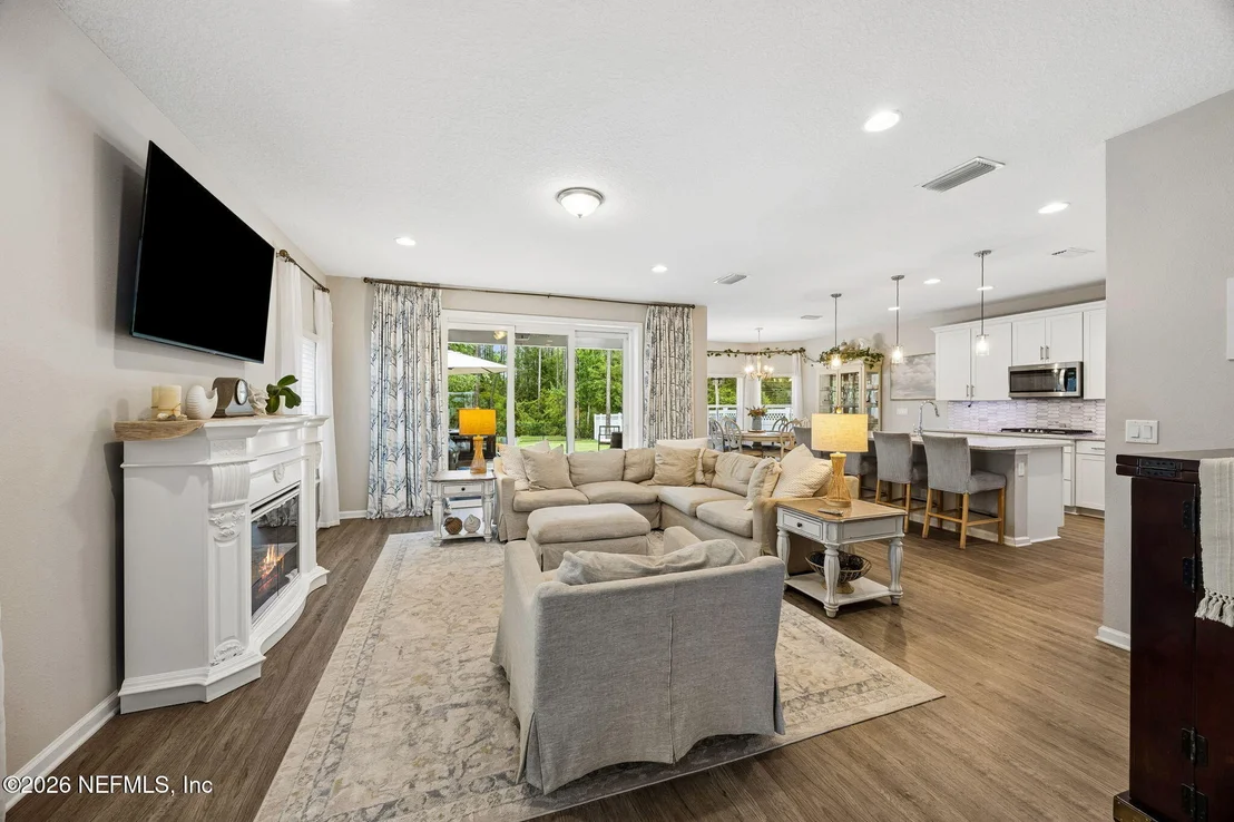 Photo of 317 HOLLY FOREST Drive