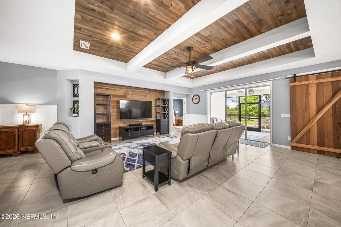 Photo of 476 HUTCHINSON Lane