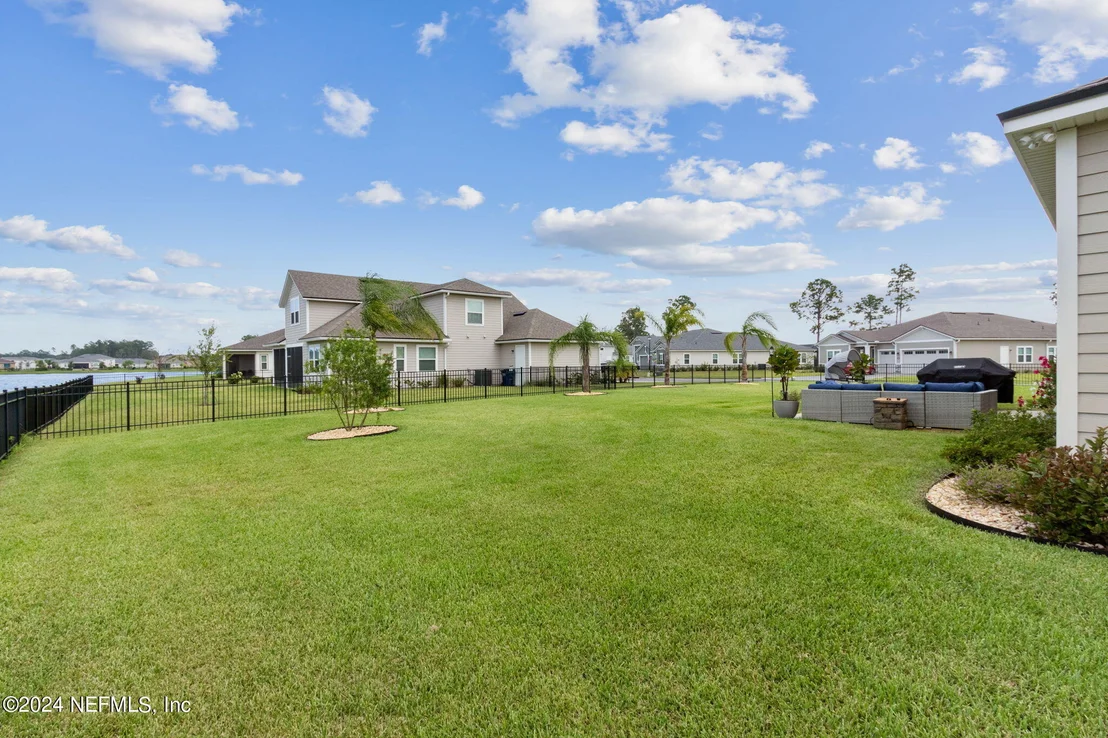 Photo of 85475 FALL RIVER Parkway