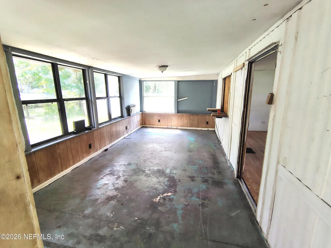 Photo of 117 BREEZEWOOD Circle