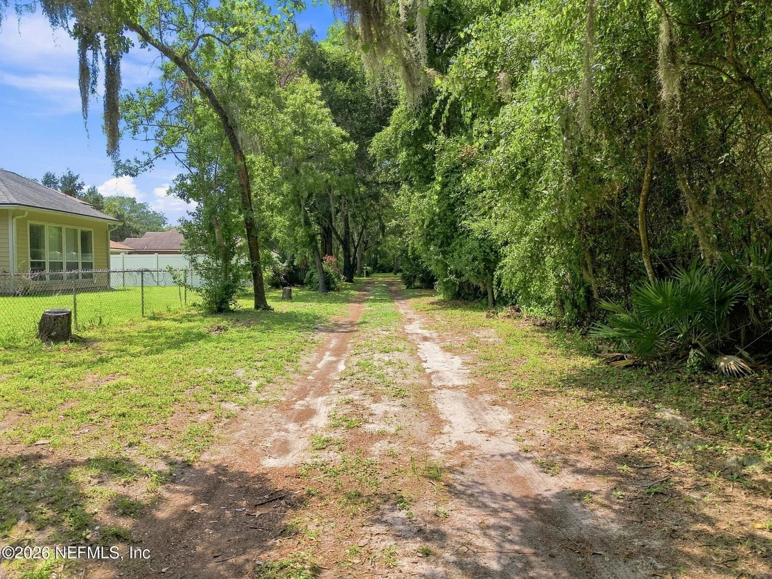 Photo of 1478 GATELY Road