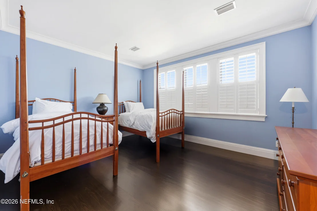 Photo of 1030 MAPLE Lane