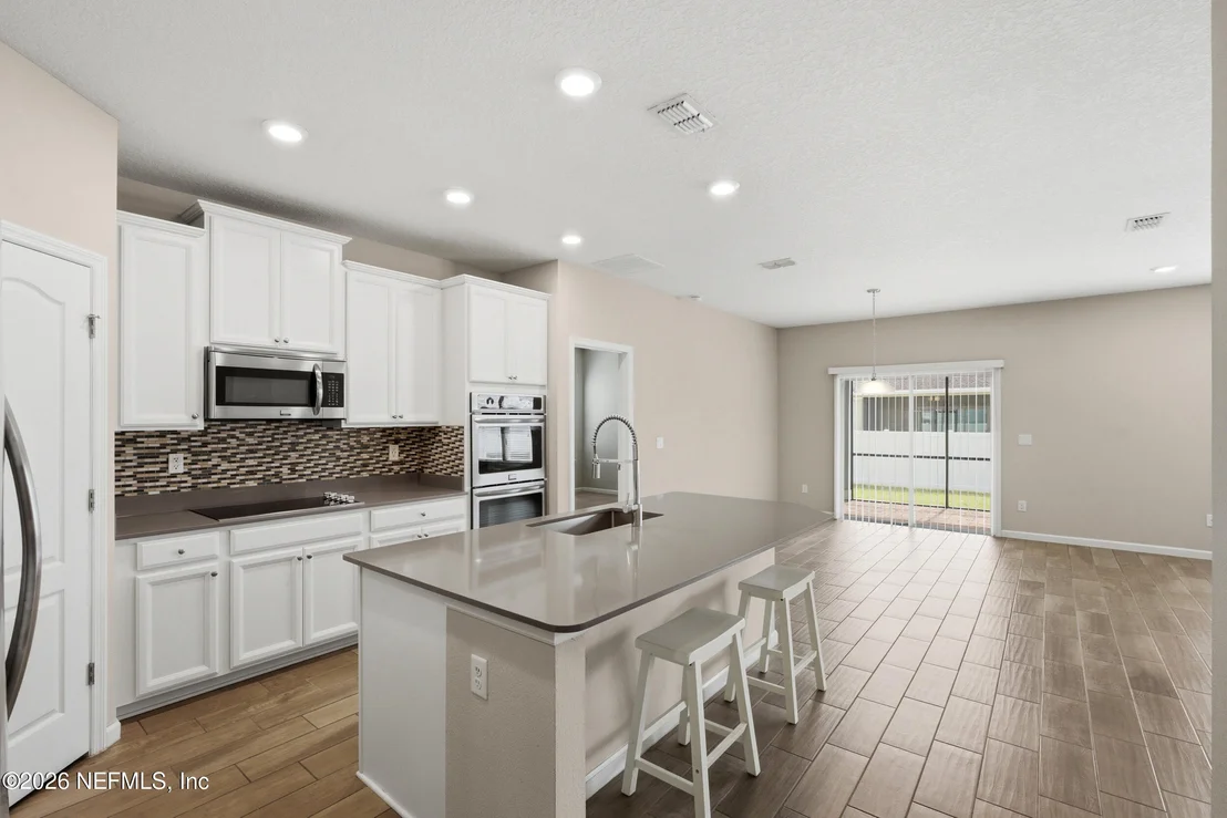 Photo of 1432 KENDALL Drive