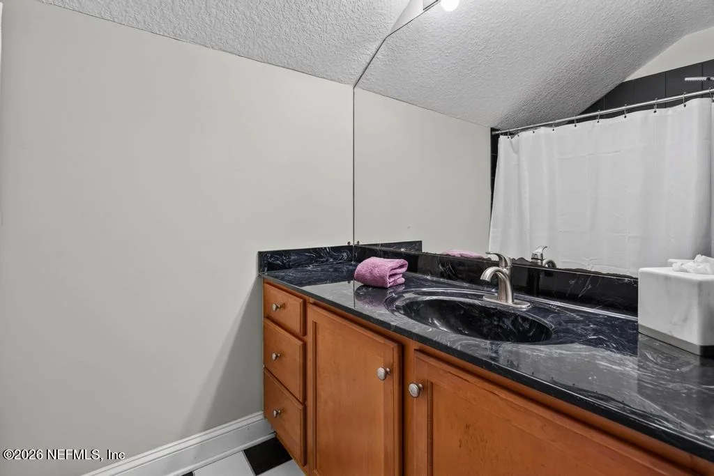 Photo of 516 WETHERBY Lane