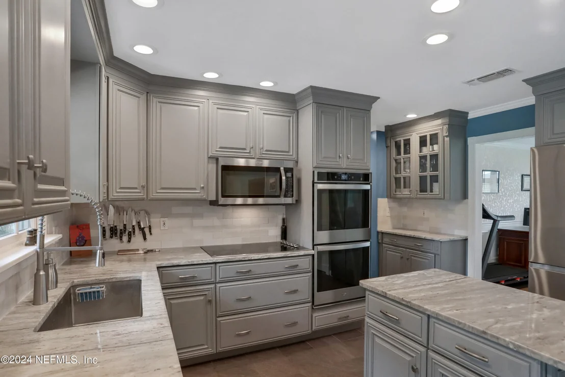 Photo of 8119 PINE LAKE Road