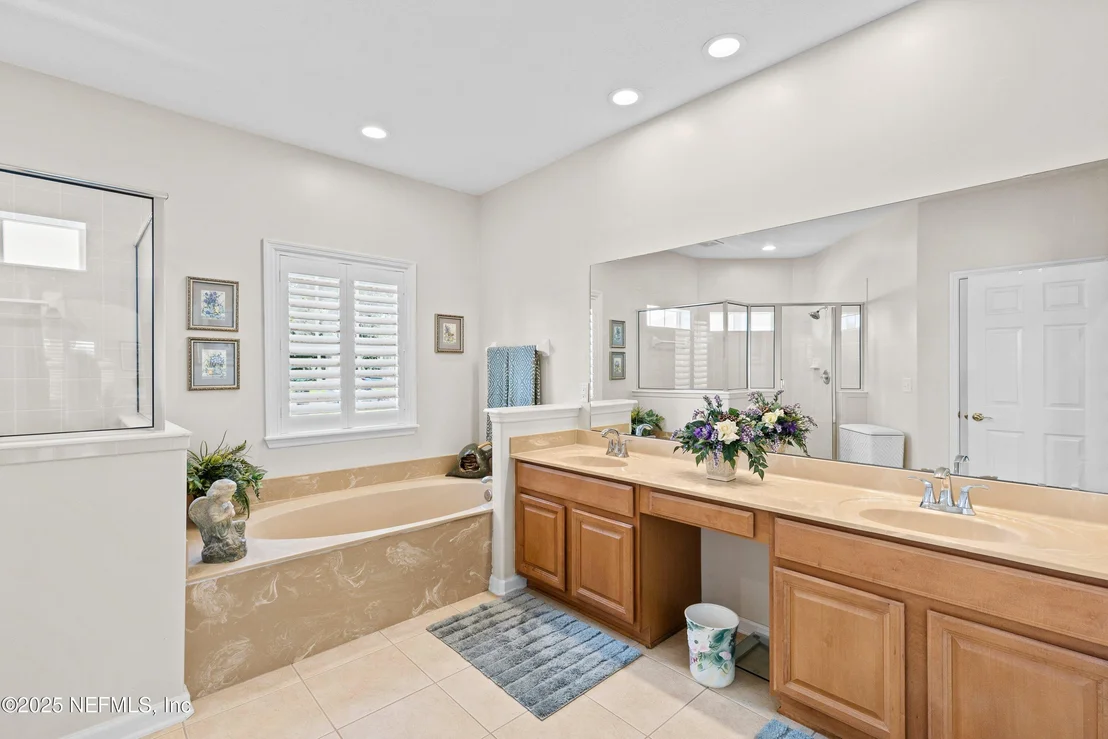 Photo of 9662 RED SQUIRREL Lane
