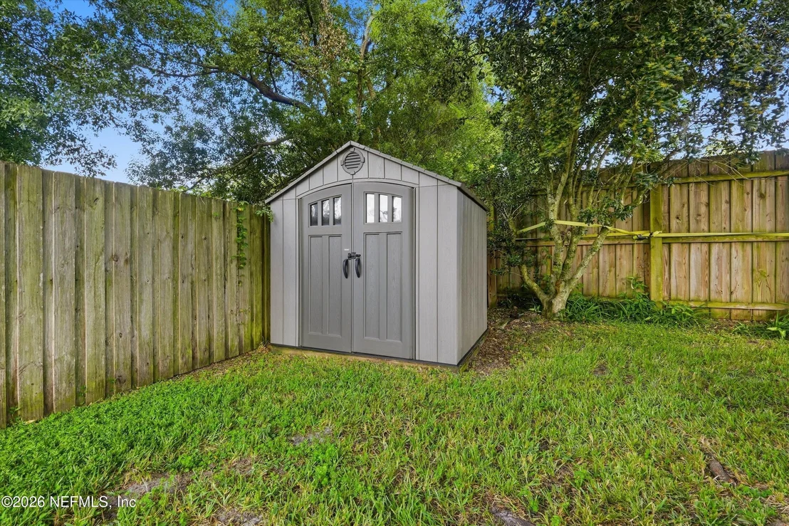 Photo of 2044 WEST Road